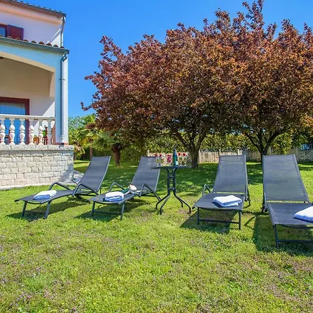 Willa Spacious In Kukci With Swimming Pool Poreč