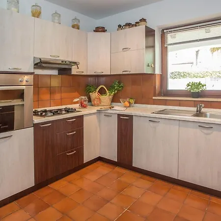 Spacious In Kukci With Swimming Pool *