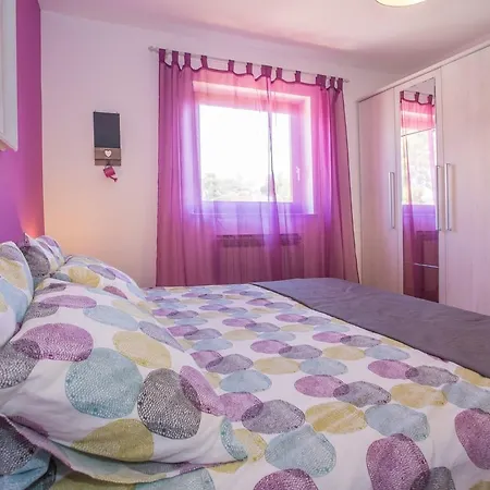 Willa Spacious In Kukci With Swimming Pool Poreč