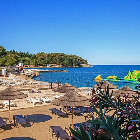 Willa Spacious In Kukci With Swimming Pool *